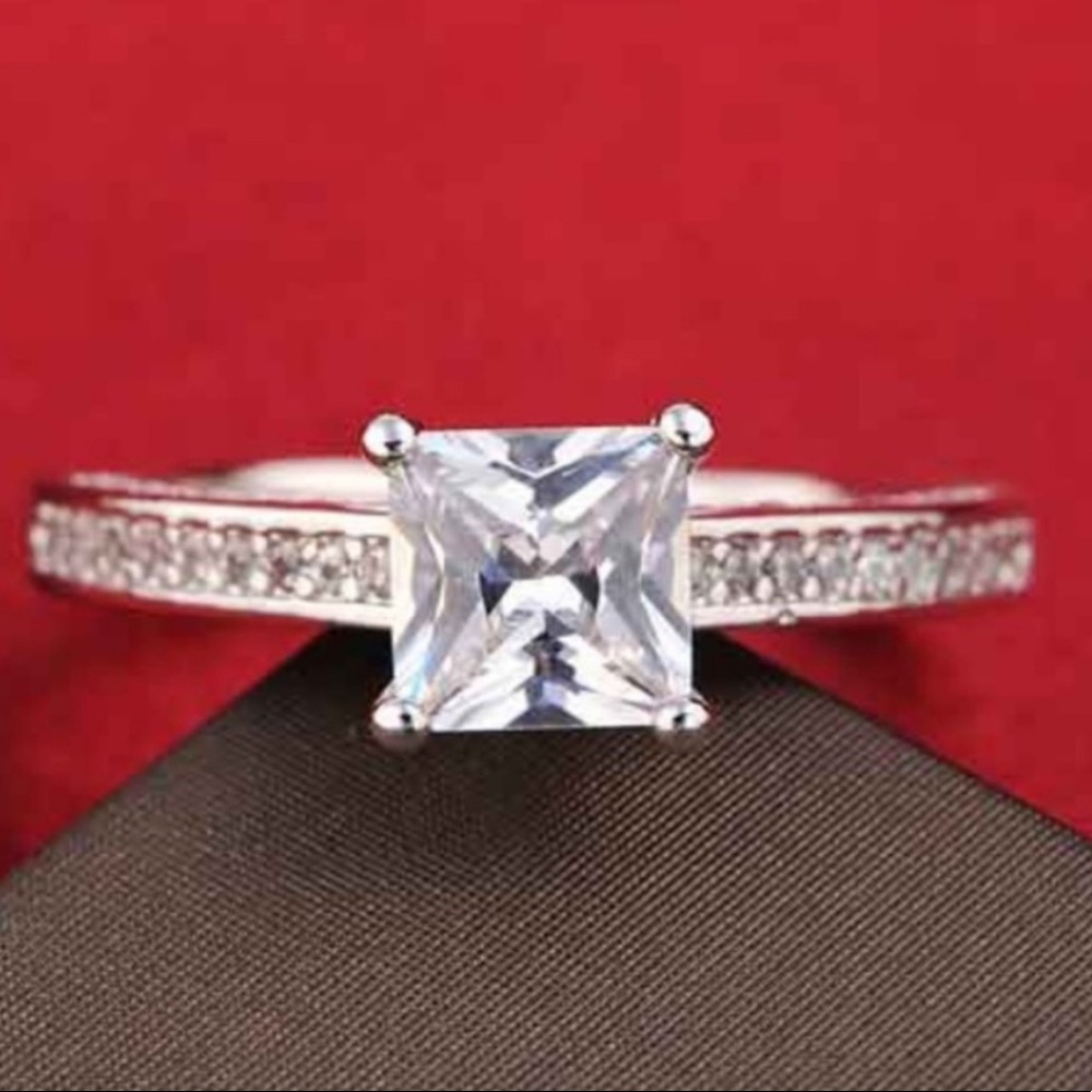 NEW 2 CT 925 STERLING SILVER CUT DIAMOND ENGAGEMENT RING, CUTE RING, SHINY RING. - Picture 5 of 5